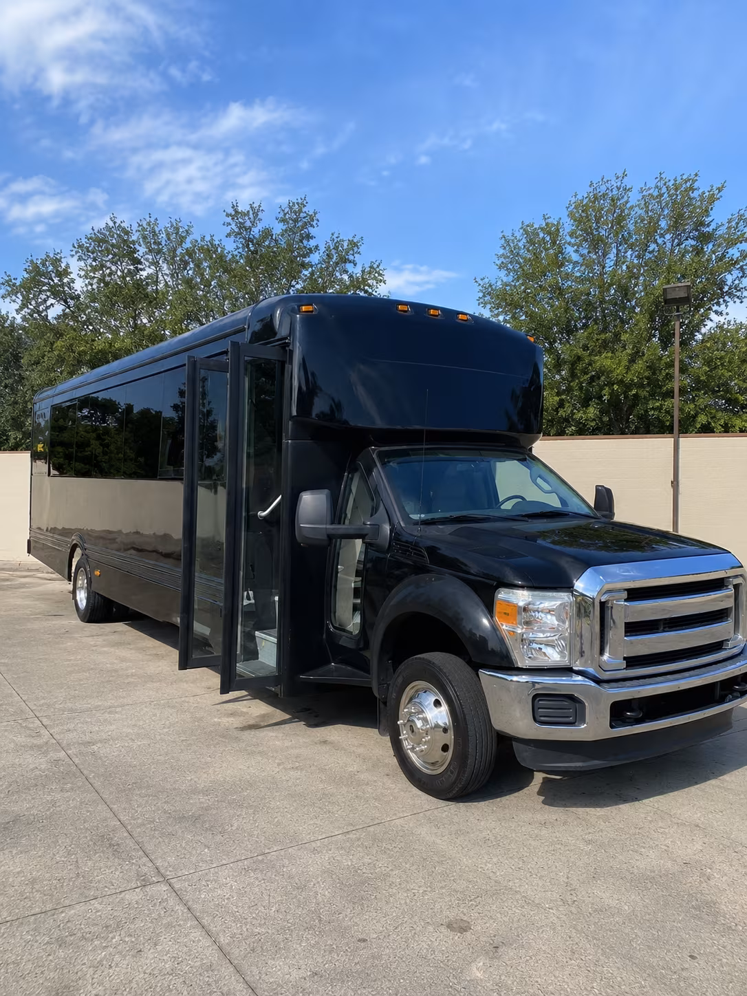 pittsburgh 20 passenger party bus