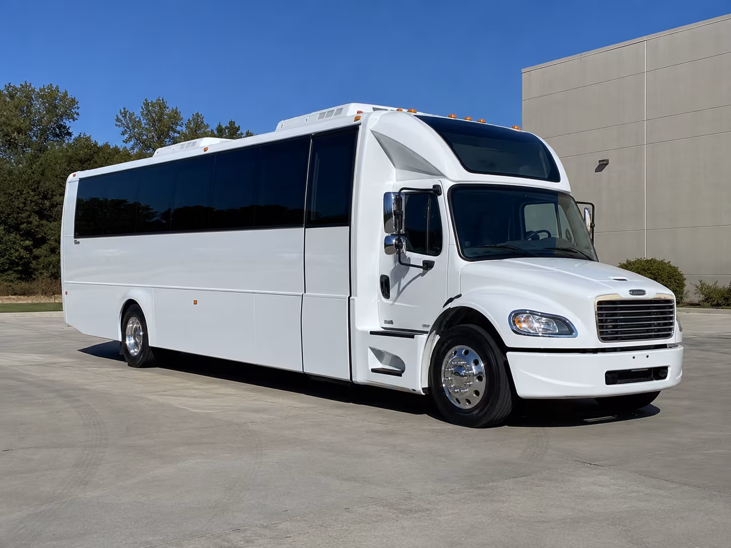 pittsburgh 28 passenger party bus